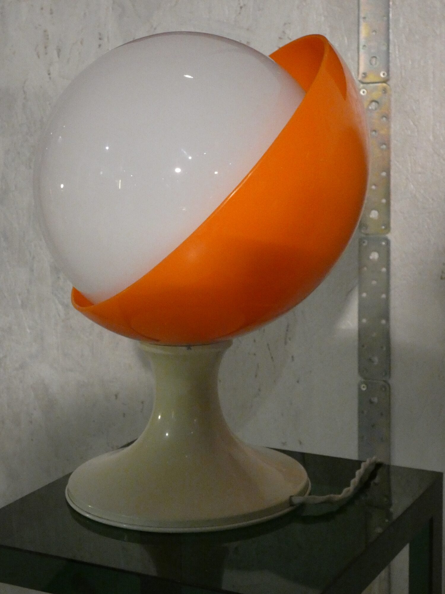 Lampada da Tavolo Vetro e Plastica anni 70 – Amarcord Officina di Ricerca –  Modena – Italy